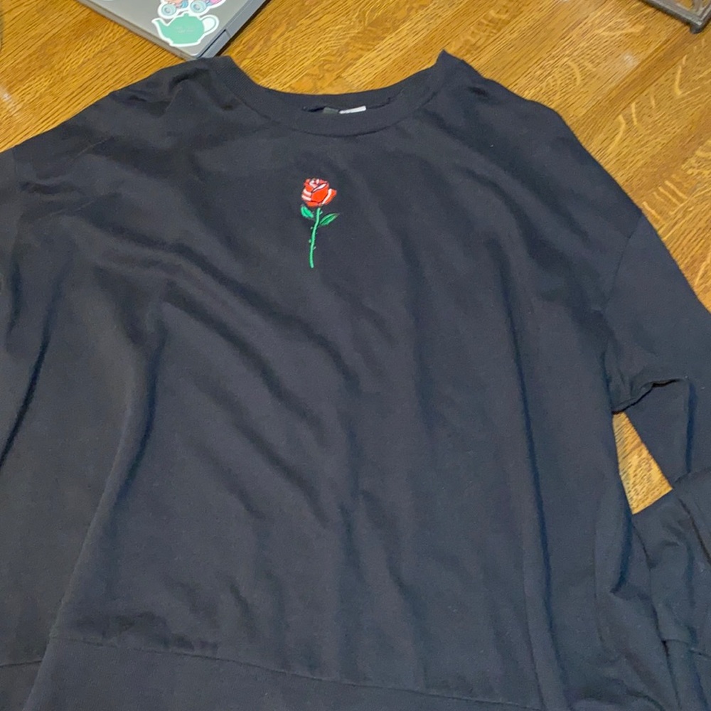 A long sleeve shirt